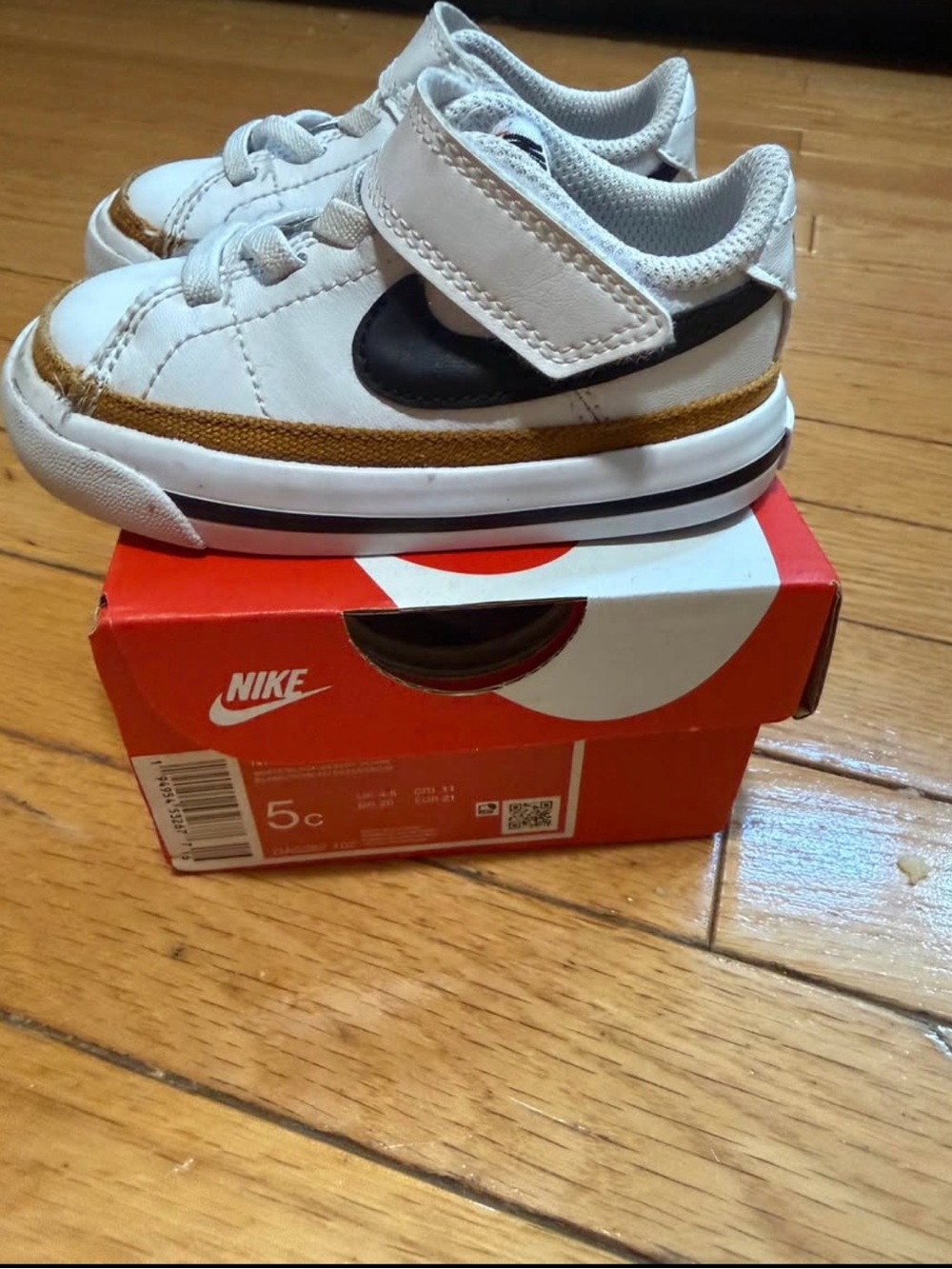 Nike sneakers toddler 5C